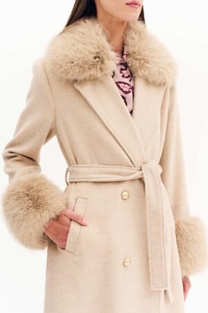 Alternative view of Forel Παλτό